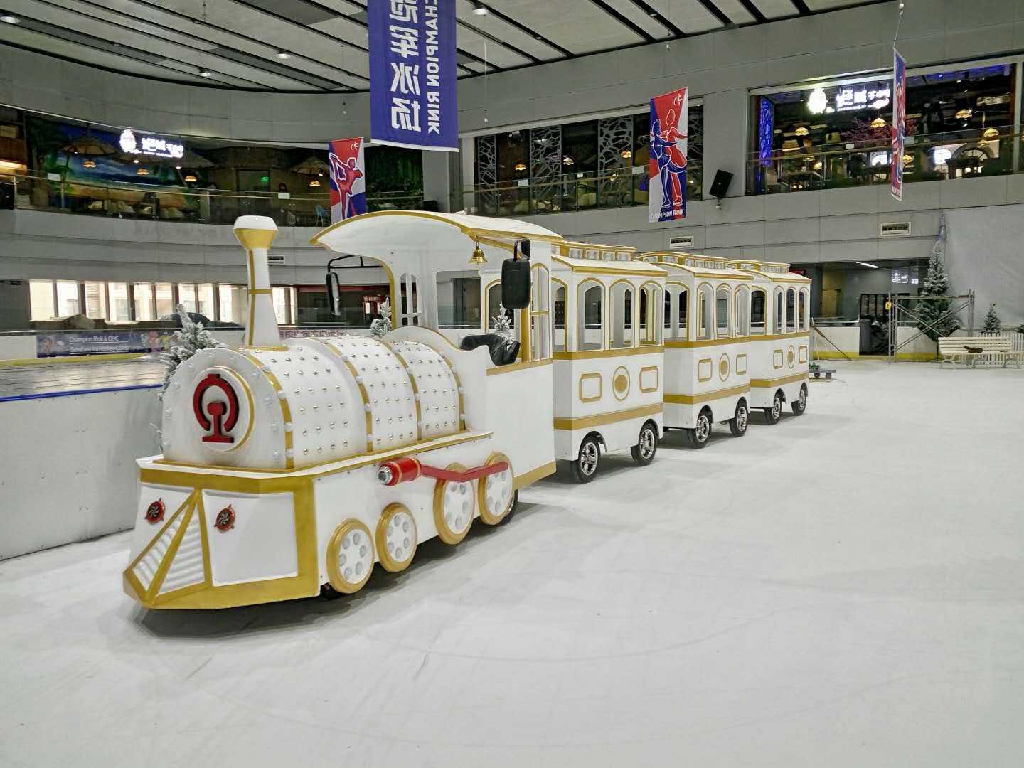 长丰镇景区小火车